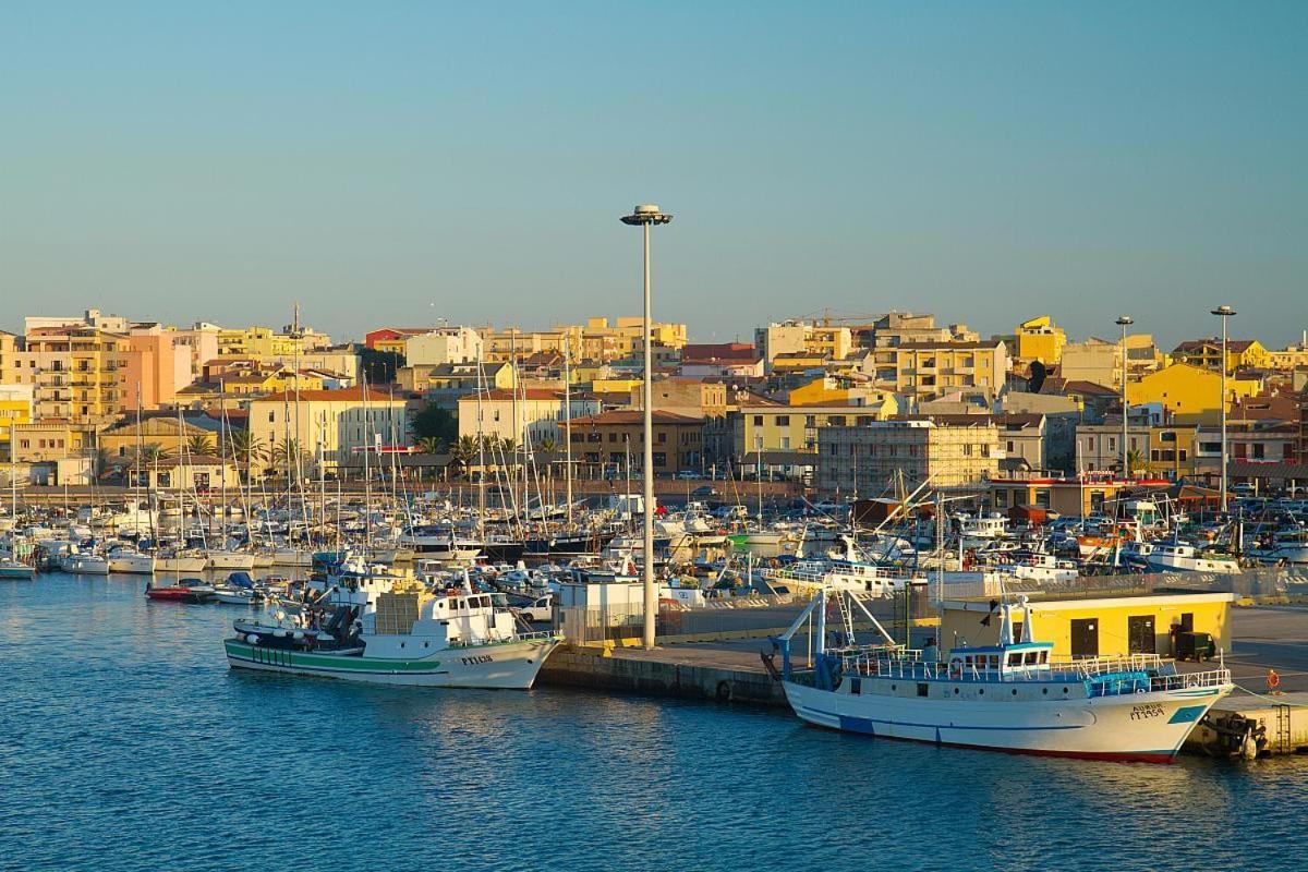 Bradisc'House Appartement Porto Torres Buitenkant foto